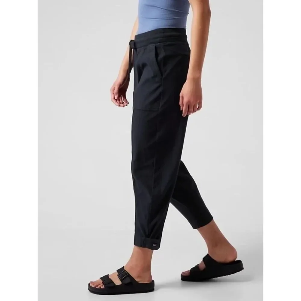 ATHLETA Farallon Weekender Pant Size SMALL Black Adjustable Cuff